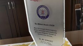 PLAKET