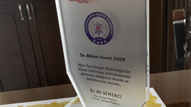 PLAKET